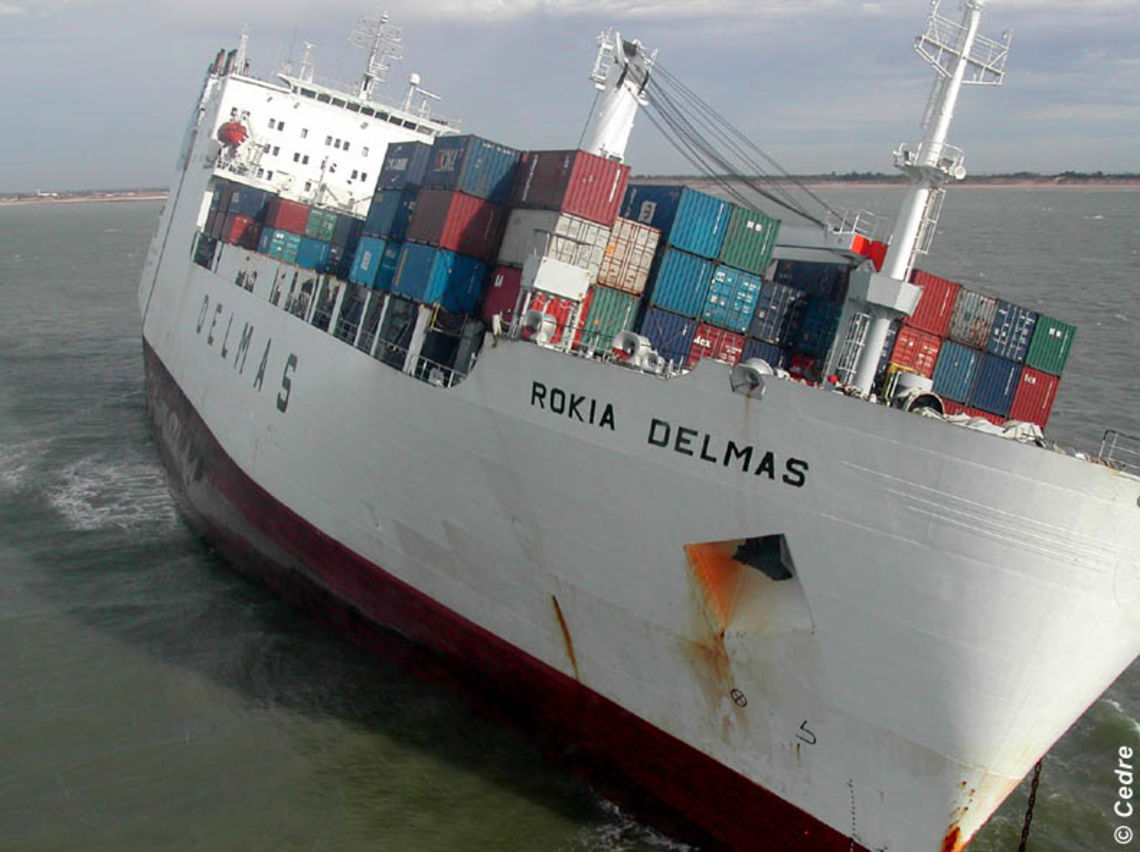The container ship the Rokia Delmas grounded on 25/10/06 (Source: Cedre)