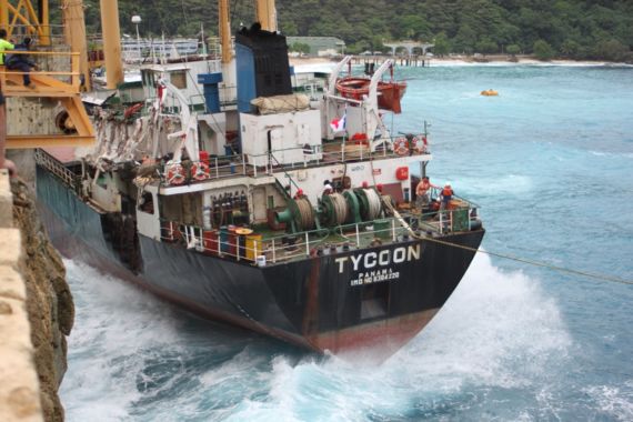 The MV Tycoon against the quay (Source: